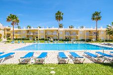 Apartamento em Guia - Benjamin Apartment by Dreamplaces