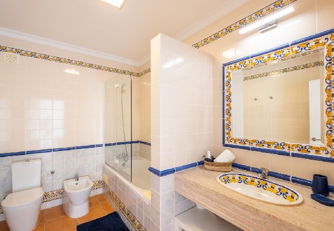 Casa geminada em Albufeira - Galé SunBeach Village - Jardins da Galé Casa geminada em Albufeira - Galé SunBeach Village - Jardins da Galé