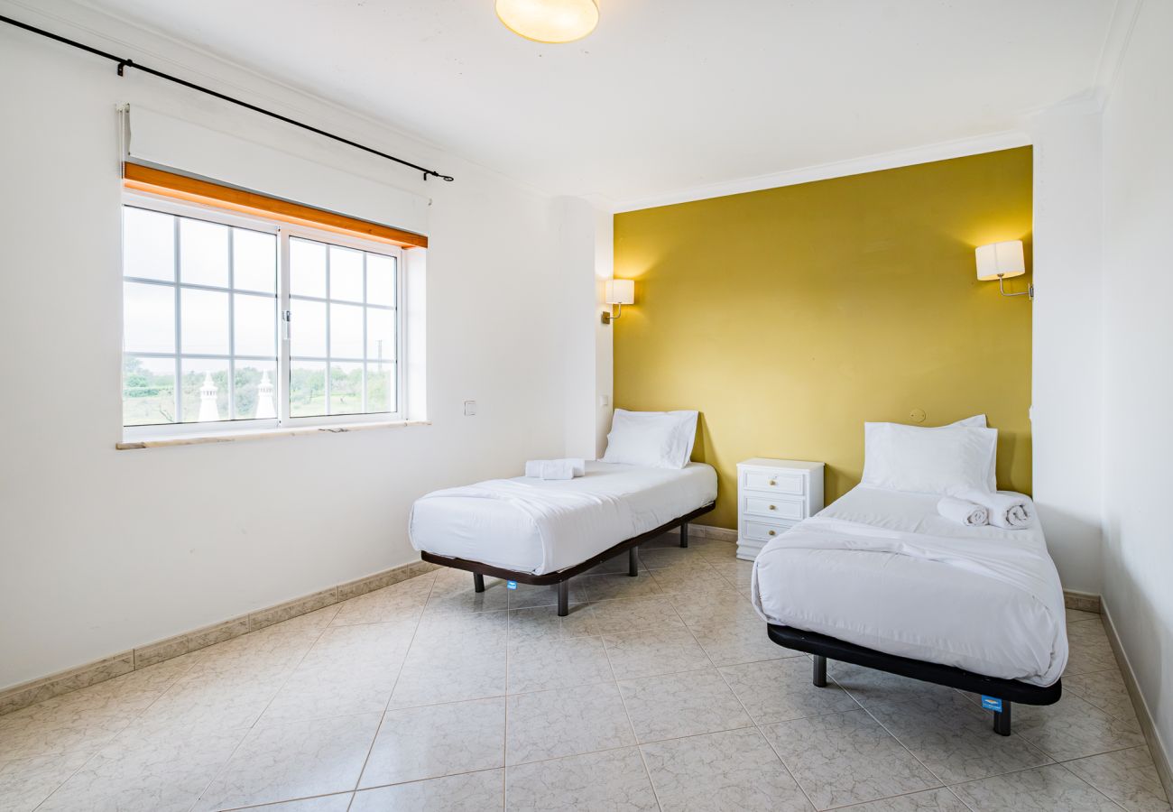 Casa em Guia - VILLA LINDA PALACE