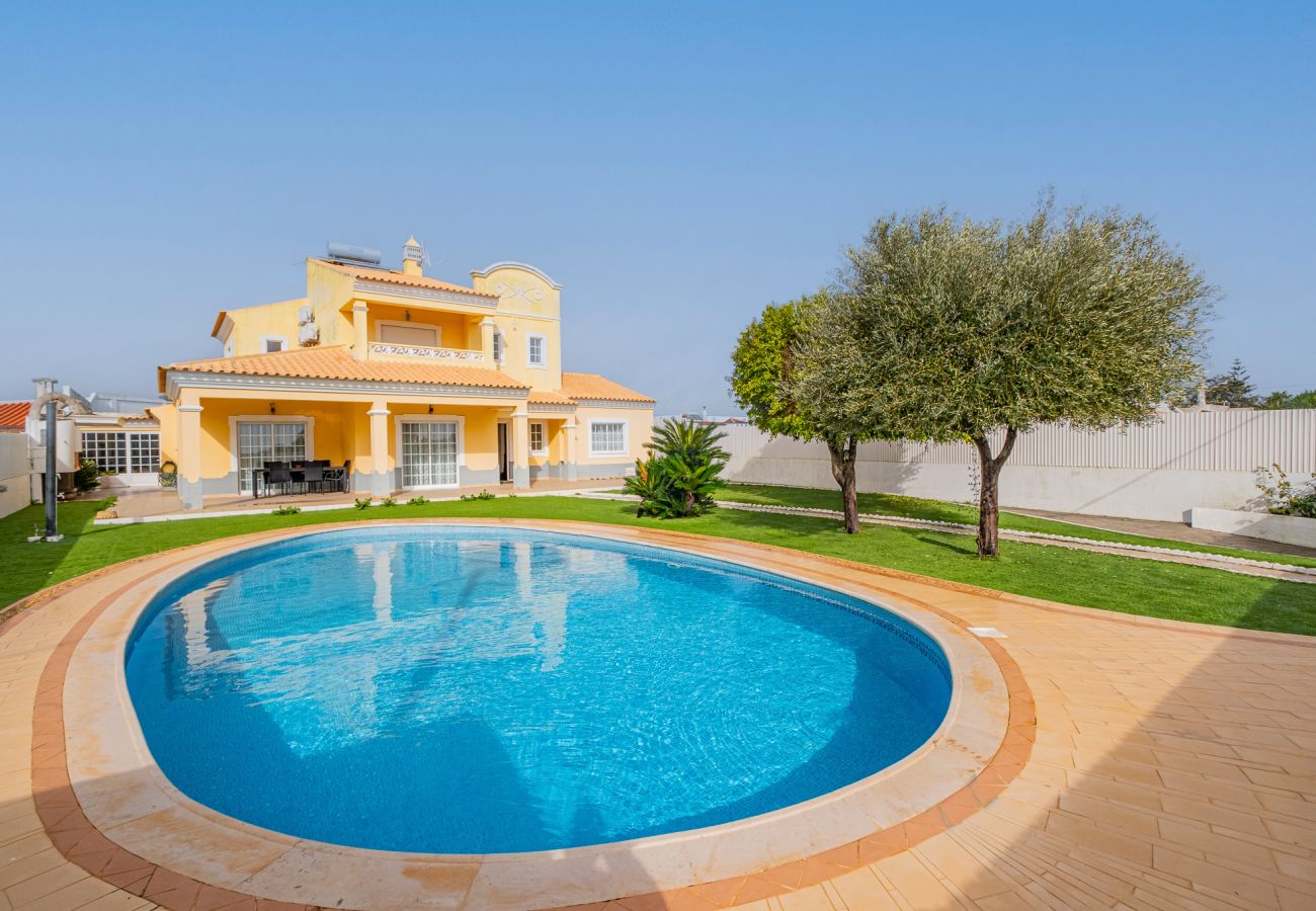 Casa em Guia - VILLA LINDA PALACE