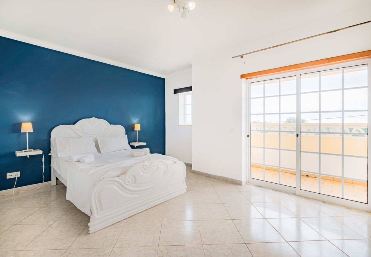 Casa em Guia - VILLA LINDA PALACE