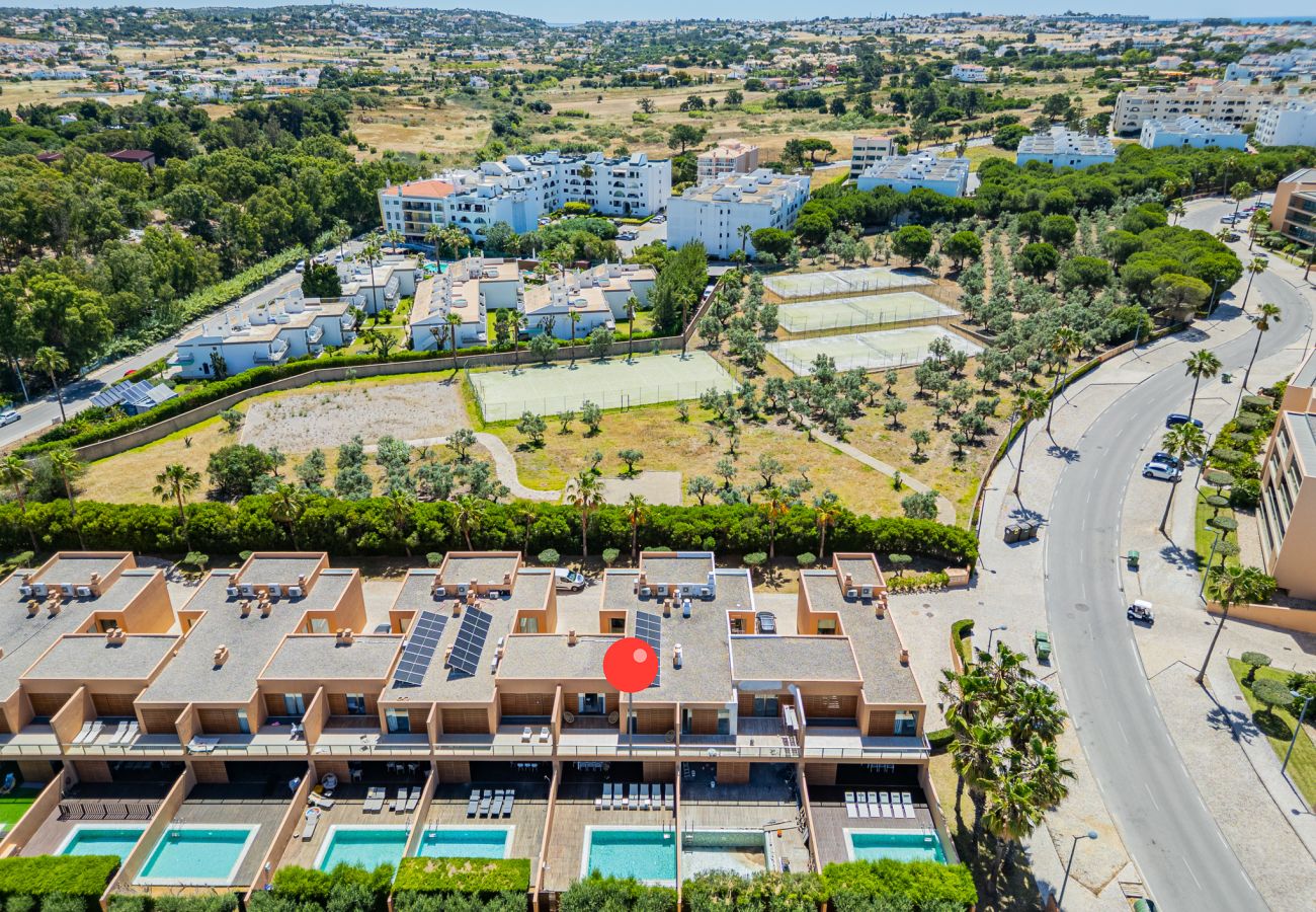Casa geminada em Albufeira - Villa Salgados and Golf by Dreamplaces