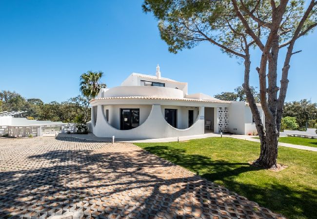 Villa in Lagoa - BELO HORIZONTE by Dreamplaces Villa in Lagoa - BELO HORIZONTE by Dreamplaces