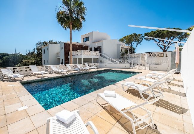 Villa in Lagoa - BELO HORIZONTE by Dreamplaces Villa in Lagoa - BELO HORIZONTE by Dreamplaces