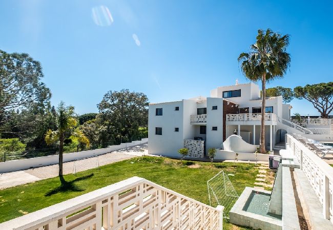 Villa in Lagoa - BELO HORIZONTE by Dreamplaces Villa in Lagoa - BELO HORIZONTE by Dreamplaces