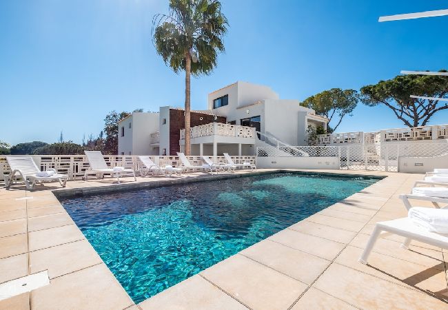 Villa in Lagoa - BELO HORIZONTE by Dreamplaces Villa in Lagoa - BELO HORIZONTE by Dreamplaces