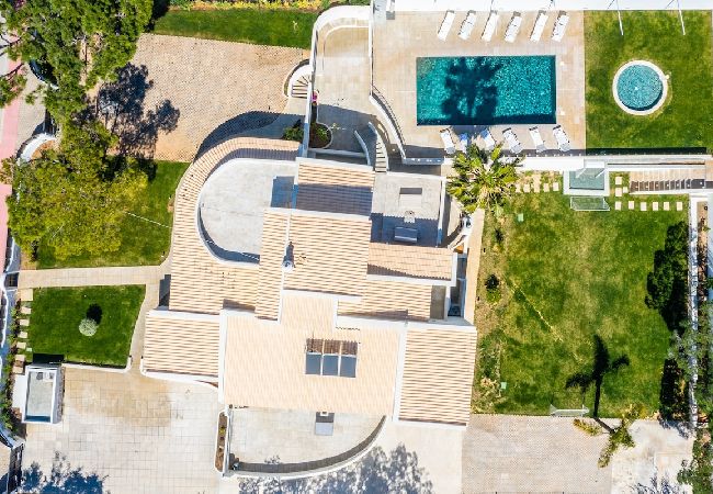 Villa in Lagoa - BELO HORIZONTE by Dreamplaces Villa in Lagoa - BELO HORIZONTE by Dreamplaces