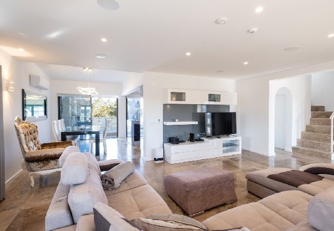 Villa in Lagoa - BELO HORIZONTE by Dreamplaces Villa in Lagoa - BELO HORIZONTE by Dreamplaces