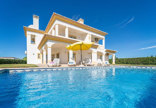 Villa in Albufeira - Filomena Golf Paradise 