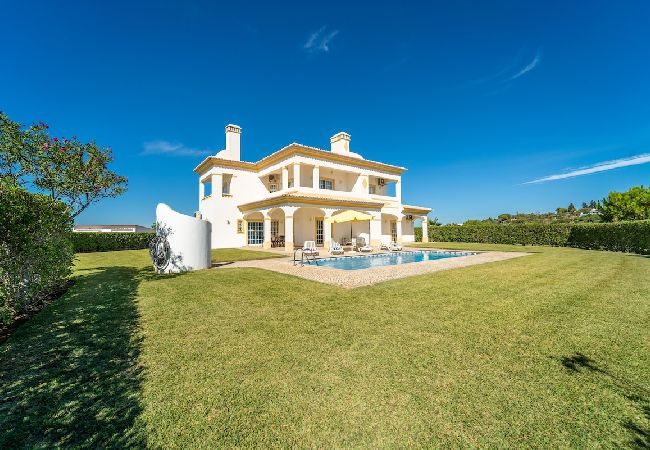 Villa in Albufeira - Filomena Golf Paradise 