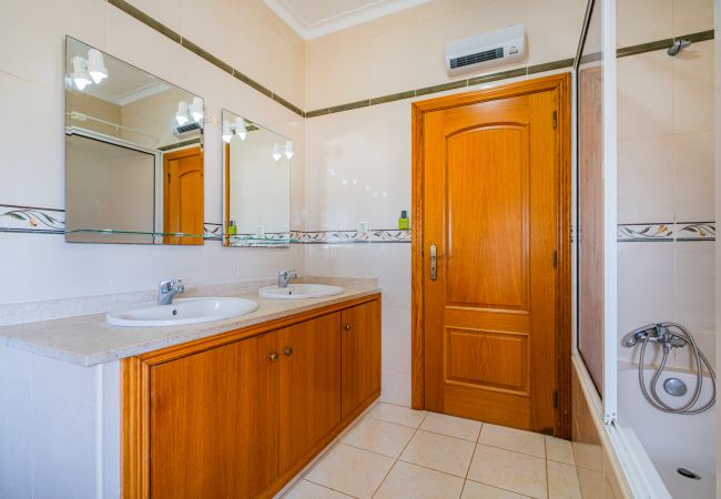 Villa in Albufeira - Filomena Golf Paradise by Dreamplaces Villa in Albufeira - Filomena Golf Paradise by Dreamplaces