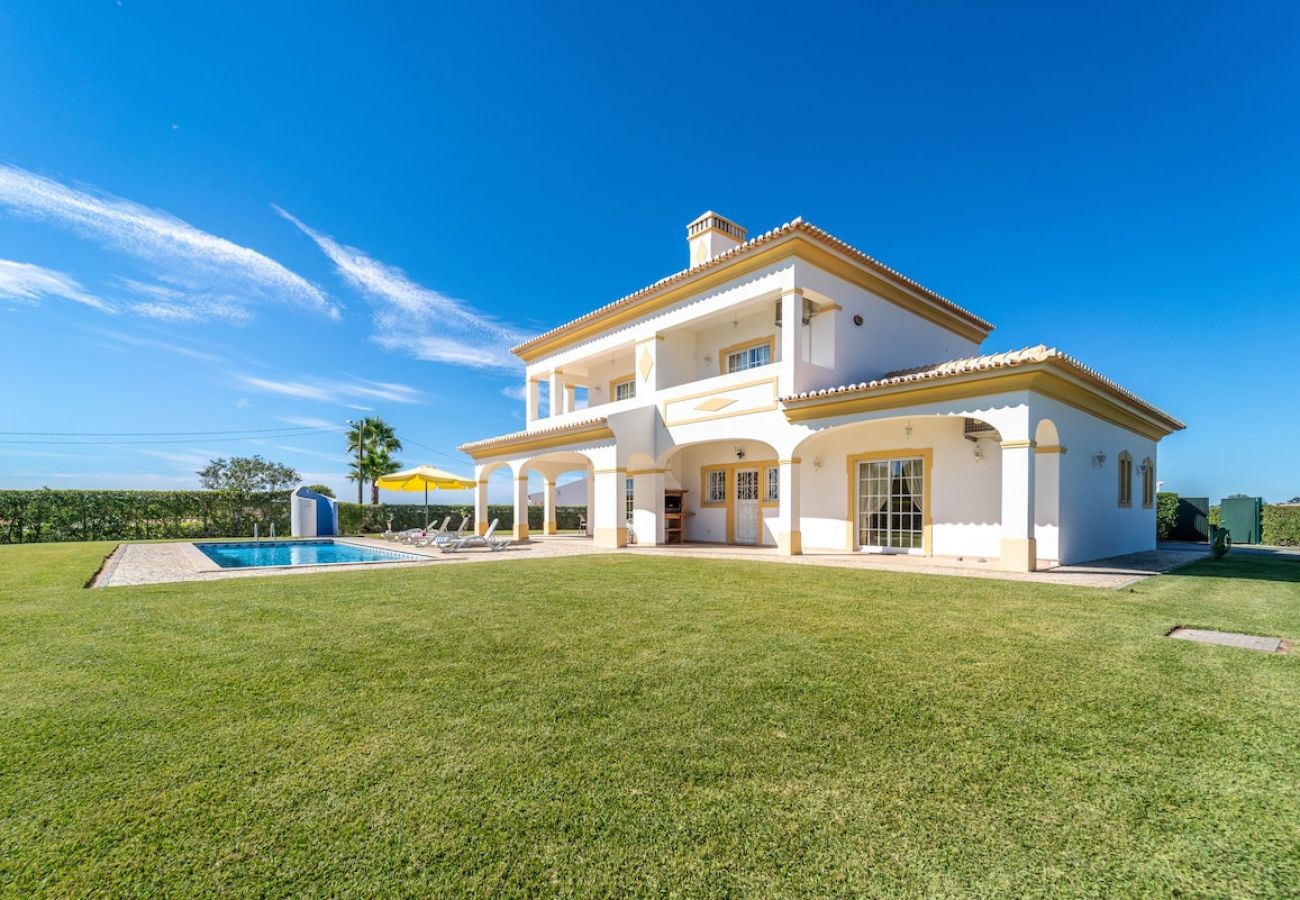 Villa in Albufeira - Filomena Golf Paradise 