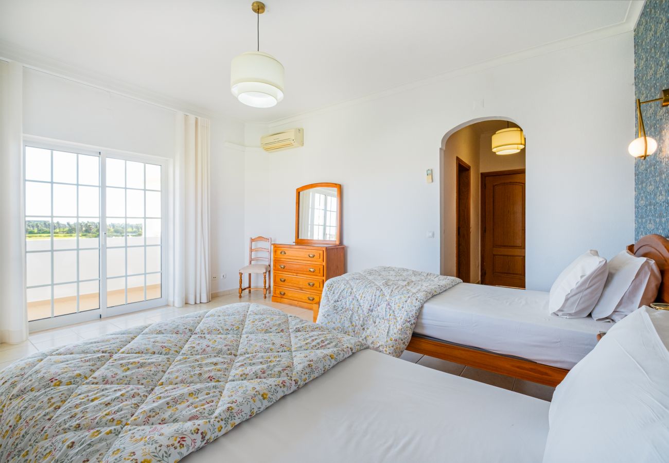 Villa in Albufeira - Filomena Golf Paradise 