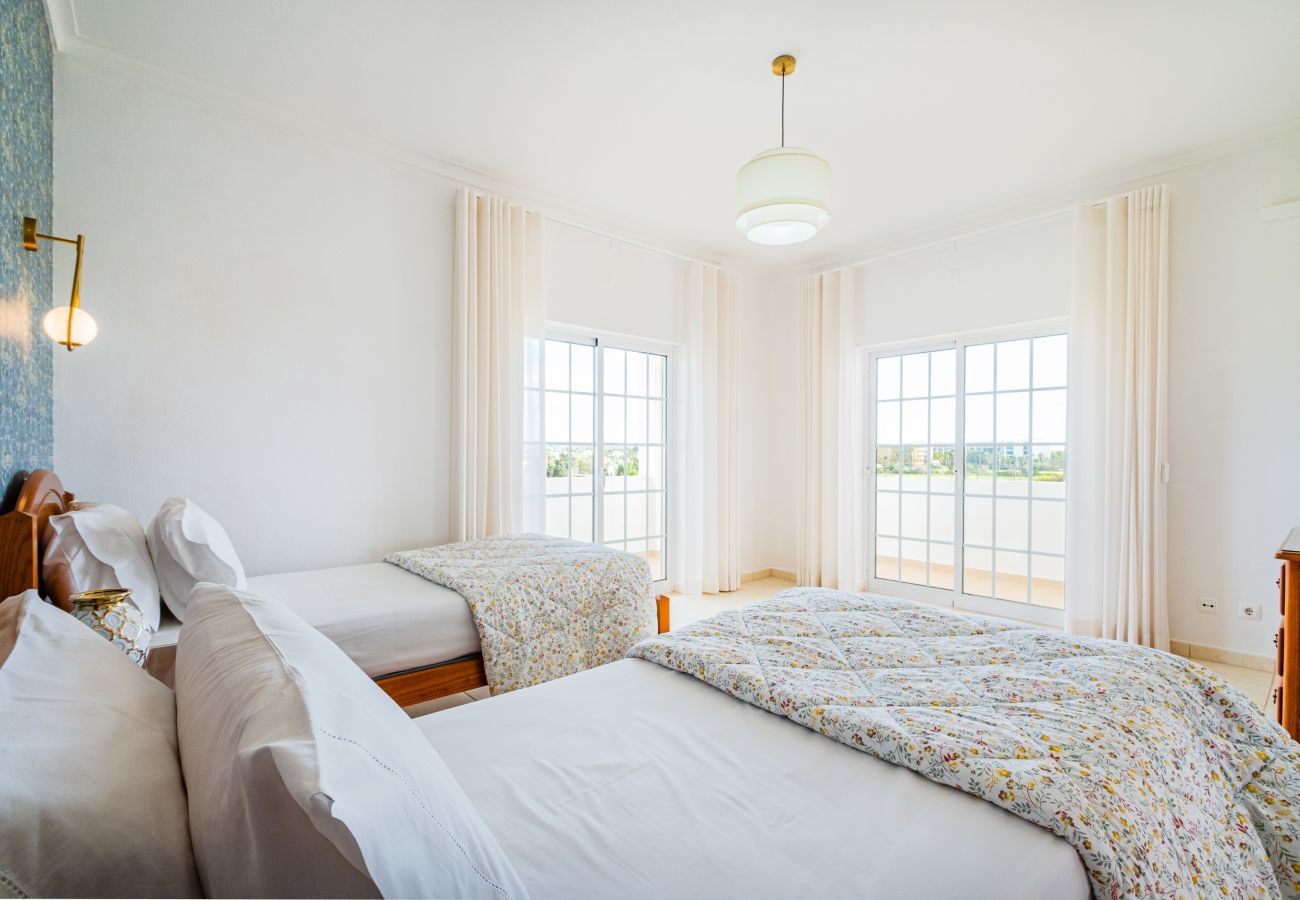 Villa in Albufeira - Filomena Golf Paradise 