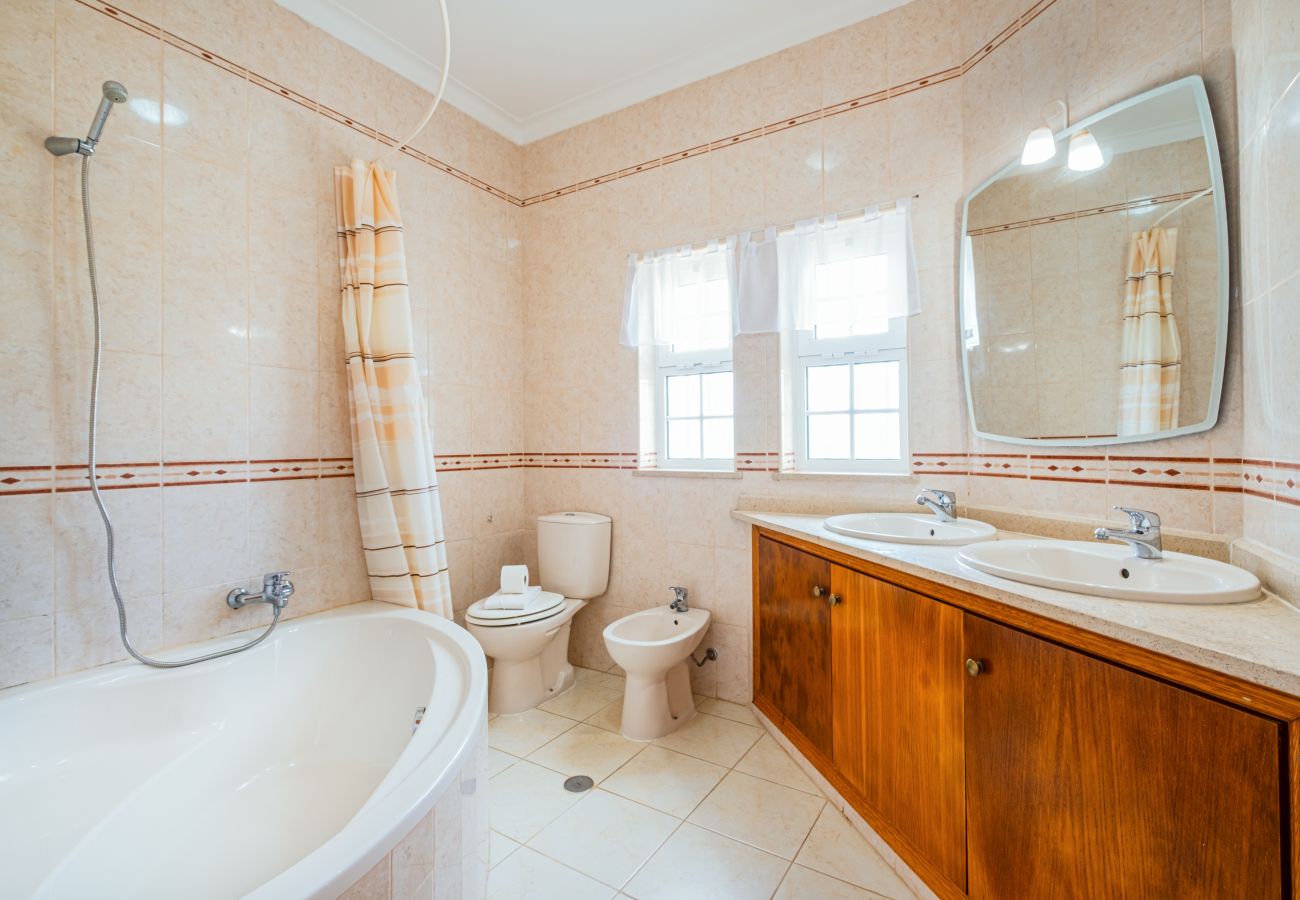 Villa in Albufeira - Filomena Golf Paradise 