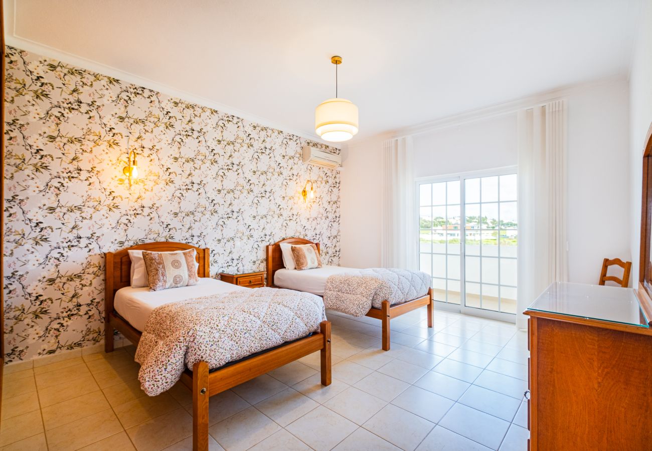 Villa in Albufeira - Filomena Golf Paradise 