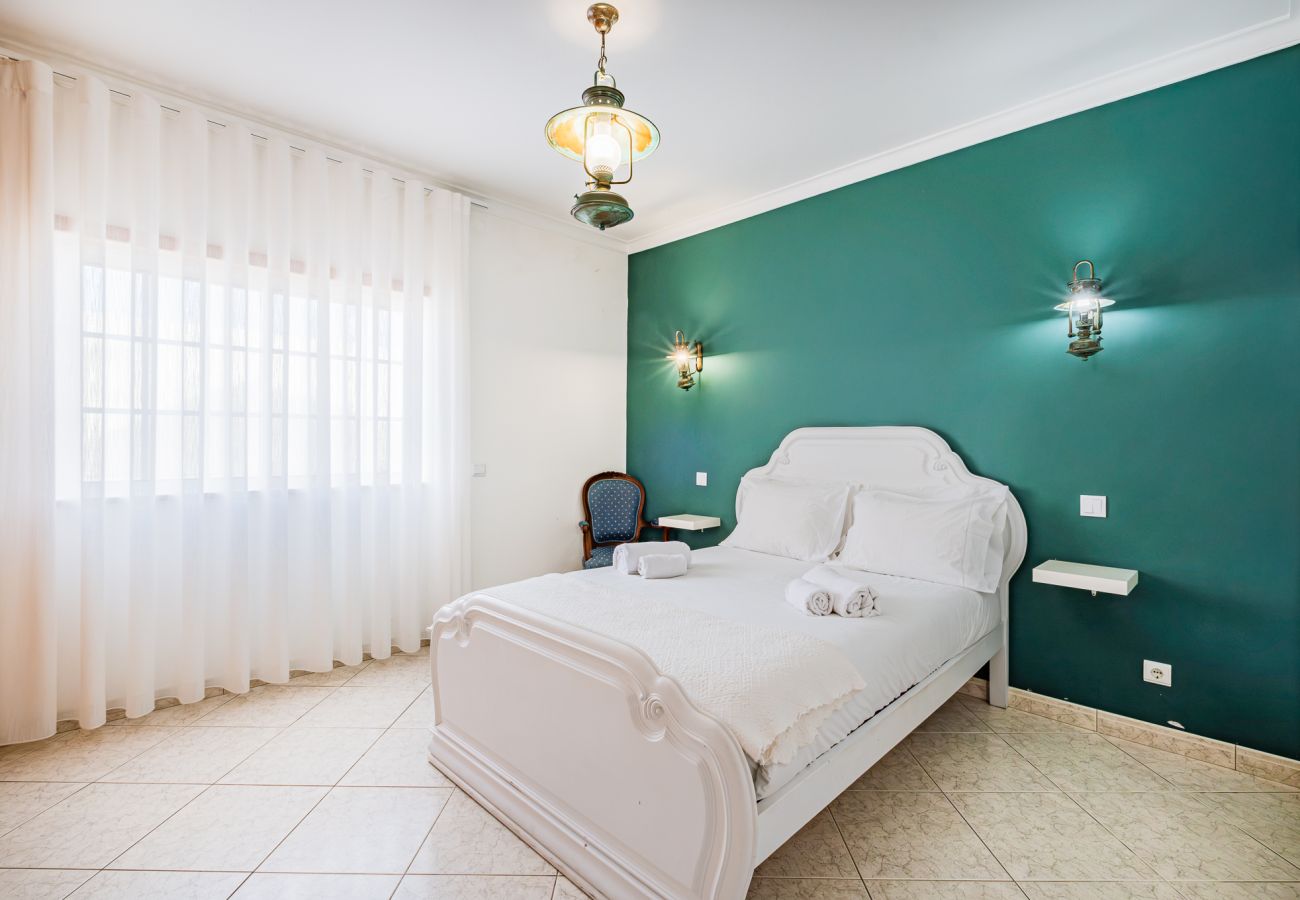 House in Guia - VILLA LINDA PALACE