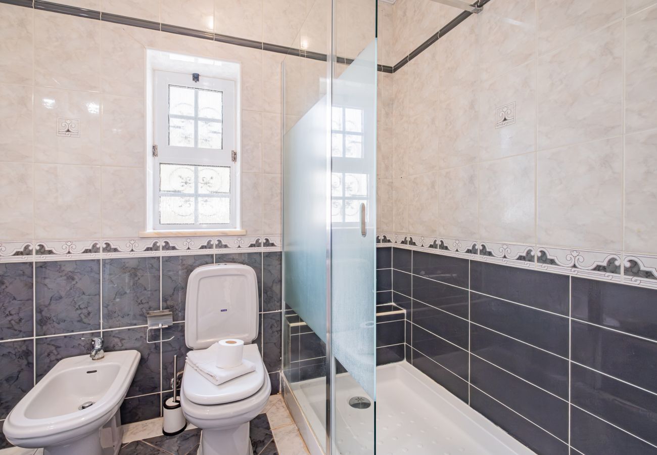 House in Guia - VILLA LINDA PALACE