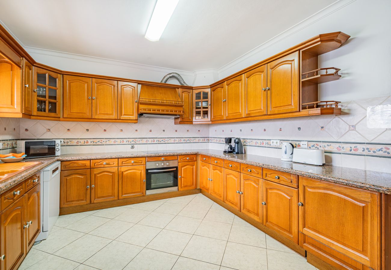 House in Guia - VILLA LINDA PALACE