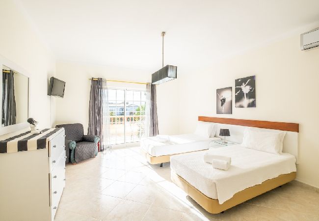 Villa in Carvoeiro - Villa Glória Villa in Carvoeiro - Villa Glória