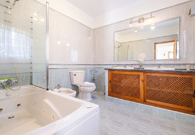 Villa in Carvoeiro - Villa Glória Villa in Carvoeiro - Villa Glória