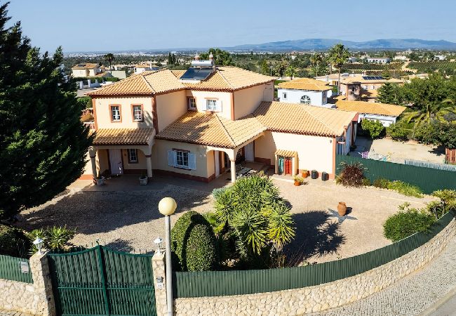 Villa in Carvoeiro - Villa Glória Villa in Carvoeiro - Villa Glória