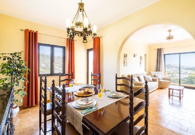 Villa in Albufeira - Villa Pinheiro Villa in Albufeira - Villa Pinheiro