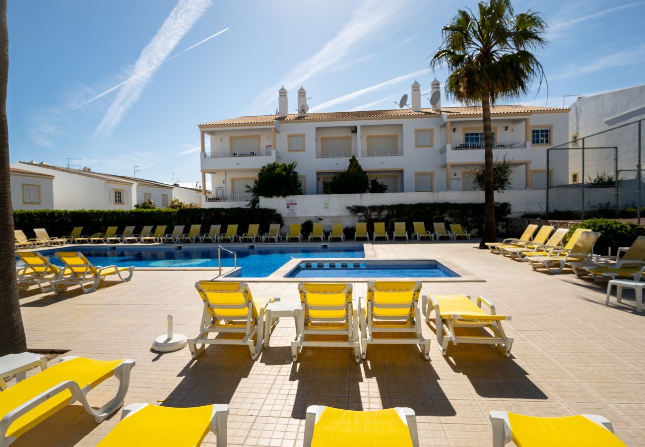 Apartment in Albufeira - Apartamento Casa Vela 