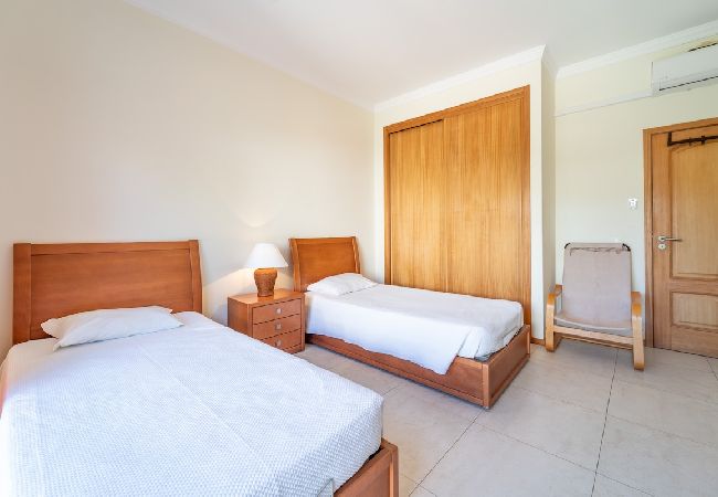 Villa in Guia - Villa Galé Villa in Guia - Villa Galé