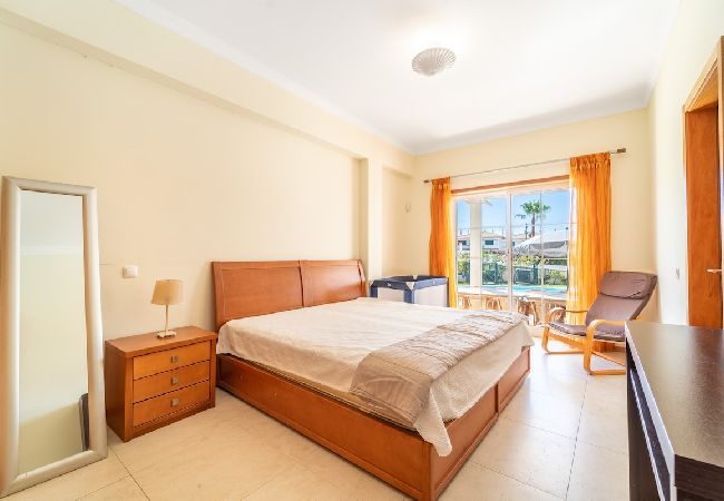 Villa in Guia - Villa Galé Villa in Guia - Villa Galé