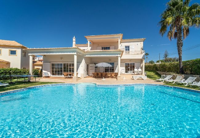 Villa in Guia - Villa Galé Villa in Guia - Villa Galé