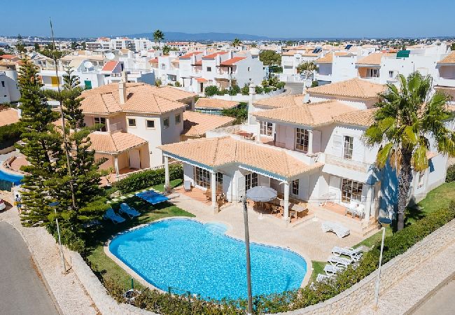 Villa in Guia - Villa Galé Villa in Guia - Villa Galé